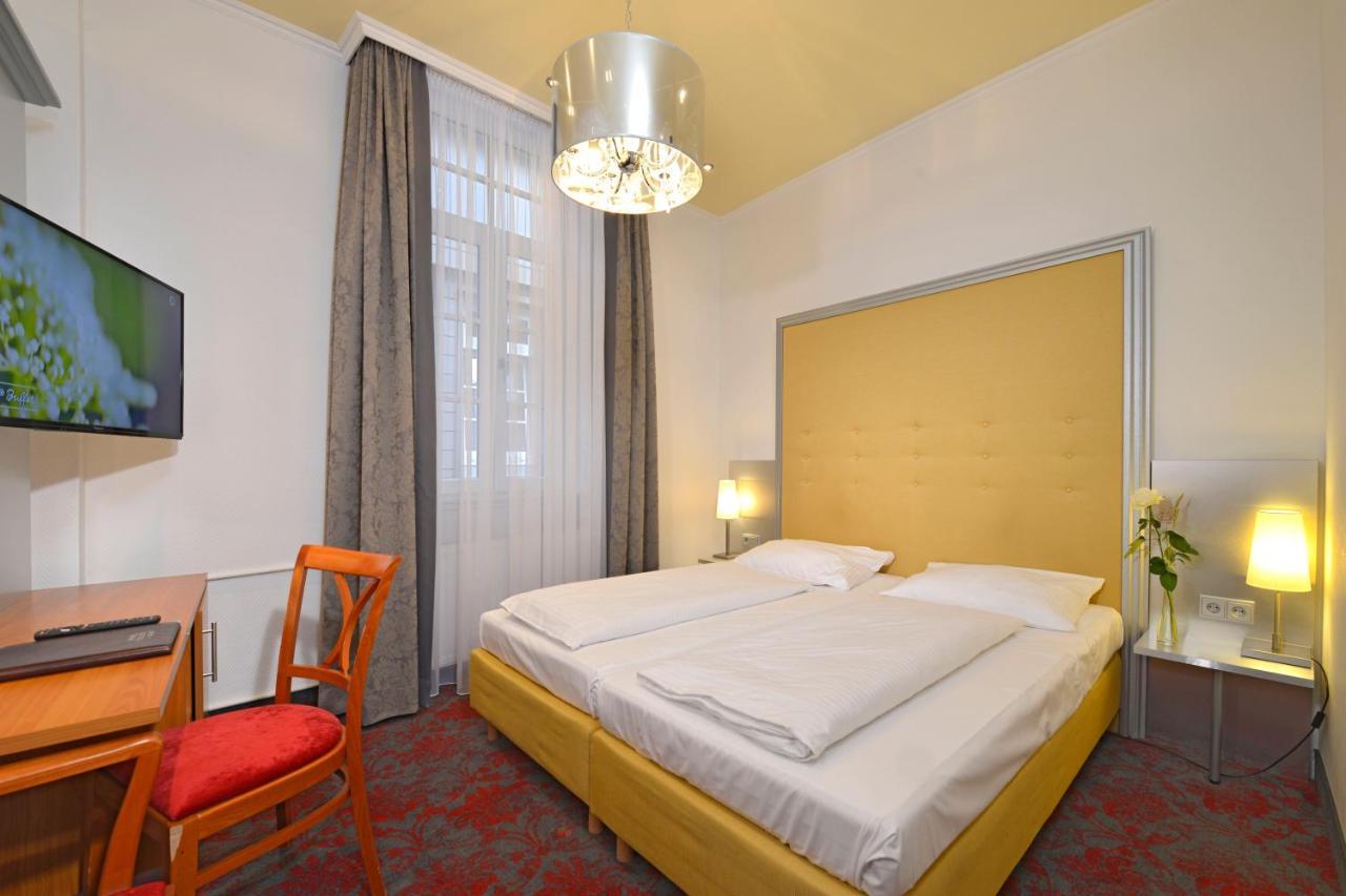 Hotel Celler Hof Esterno foto