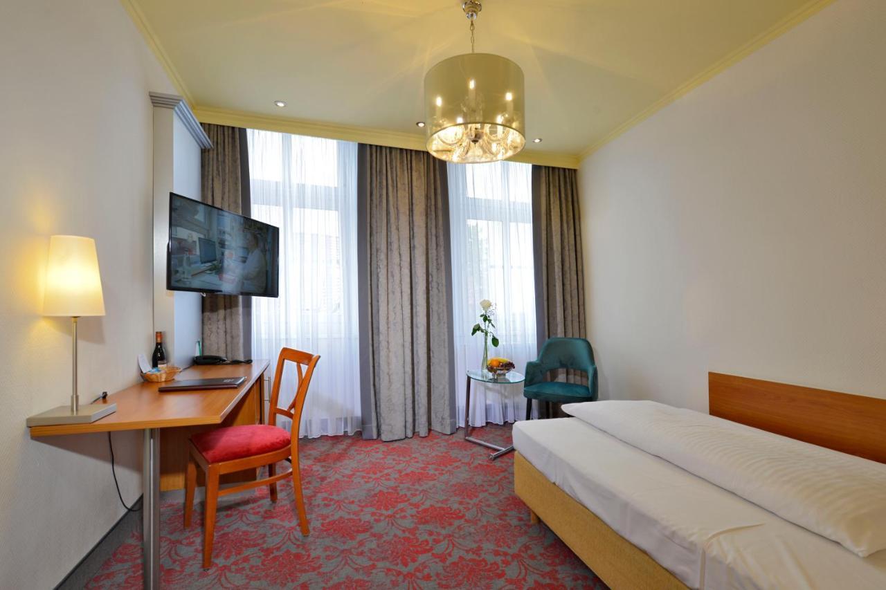 Hotel Celler Hof Esterno foto
